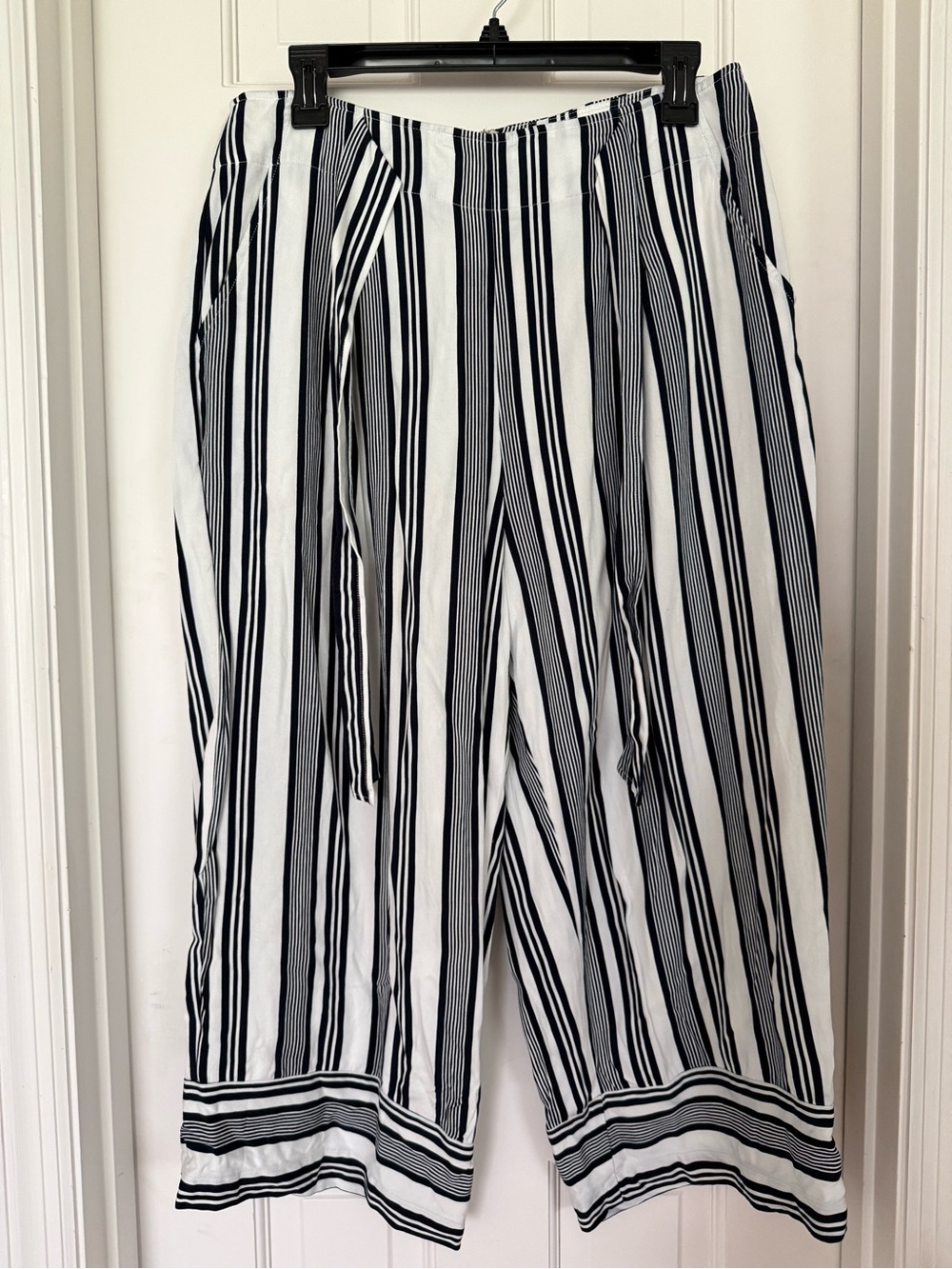 Madison Navy and White Striped Wide-Leg Capris